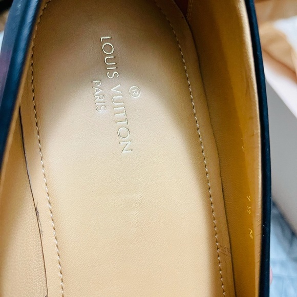 selling my LV shoes - Picture 8 of 9